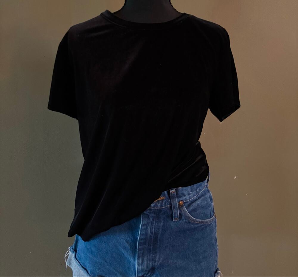Vintage Y2K Abercrombie & Fitch Black Velvet Short Sleeve
